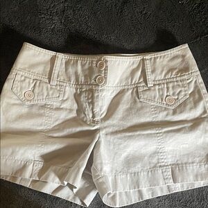 LOFT Women's Cream Cargo Shorts
